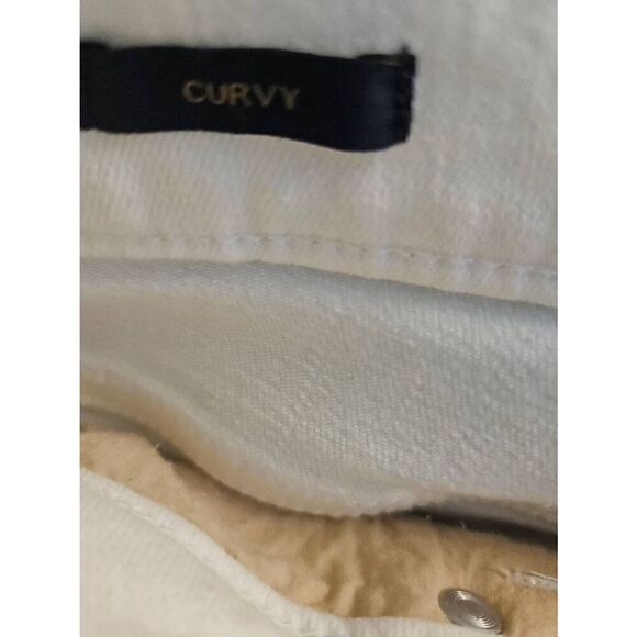 Talbots curvy white cropped jeans. Size 4. - Picture 4 of 5